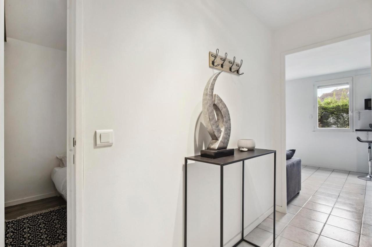 Le Glatigny- Chesnay Apartment เลอเชอส์เนย์ ภายนอก รูปภาพ