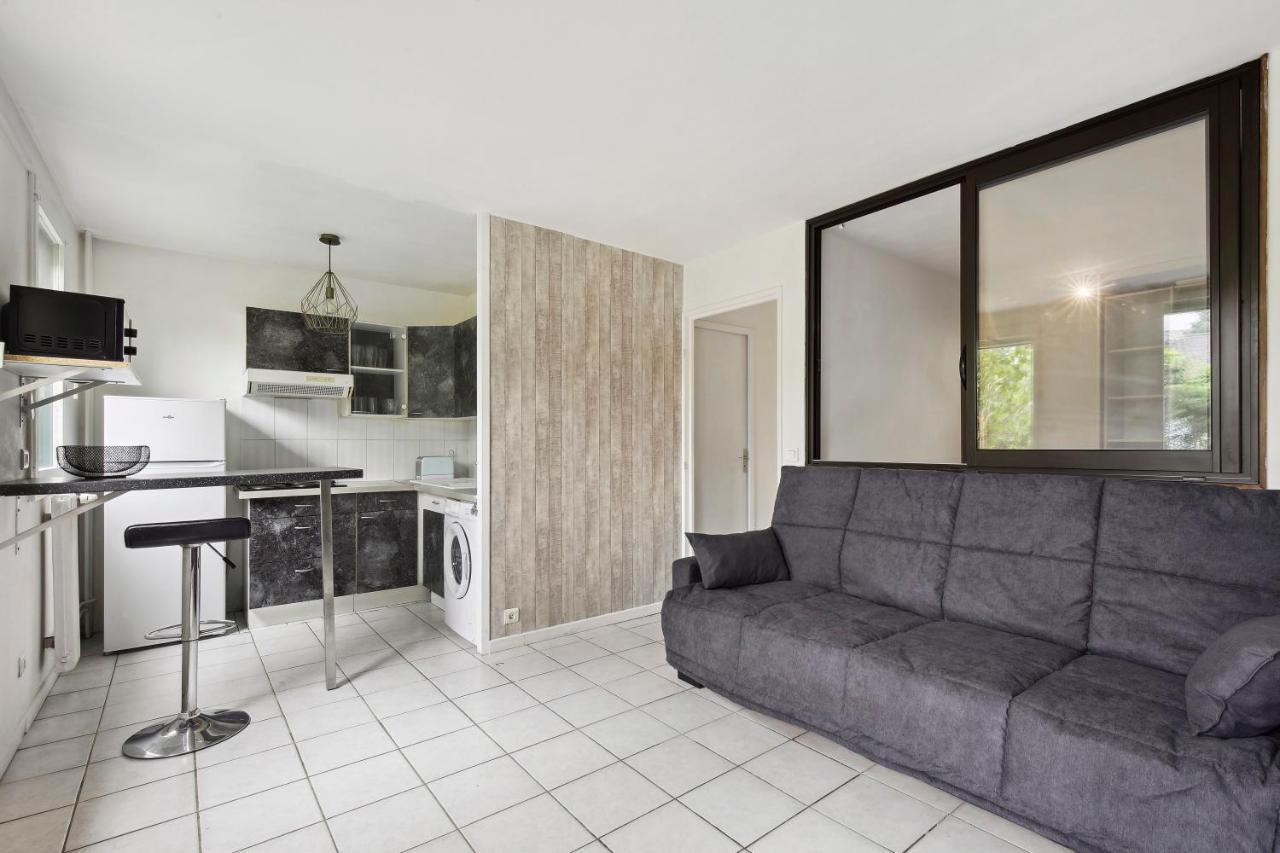 Le Glatigny- Chesnay Apartment เลอเชอส์เนย์ ภายนอก รูปภาพ